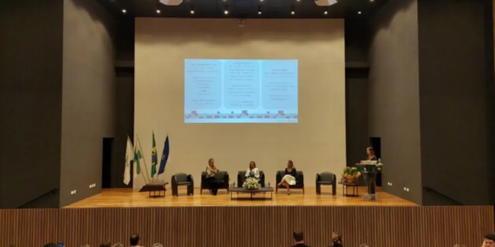 Discussões ocorreram na nova sede da Associação Comercial de Ponta Grossa