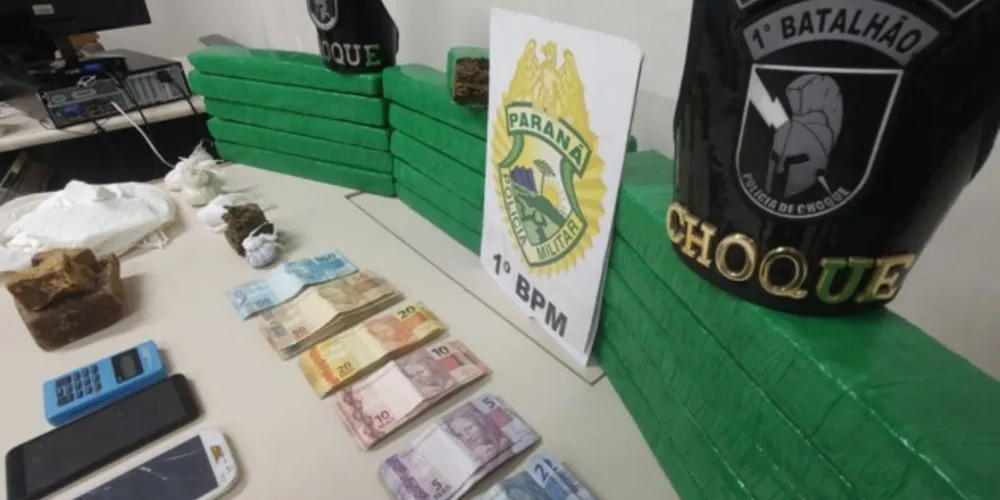 Drogas e objetos foram encaminhados à 13ª Subdivisão Policial de Ponta Grossa