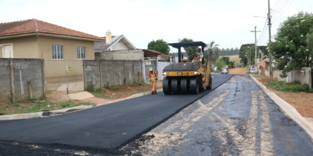 Com investimentos de aproximadamente R$ 2 milhões, a Prefeitura irá pavimentar mais de 1,3 quilômetro na região, incluindo neste projeto a Vila Neri