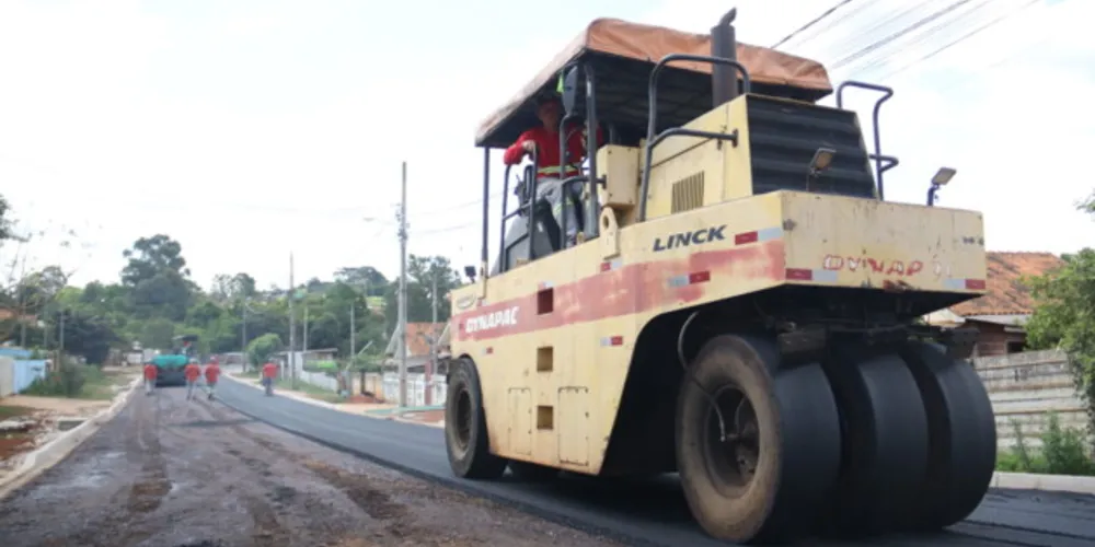 Pavimentação contemplará oito trechos do local, que fica na região do Cará-Cará