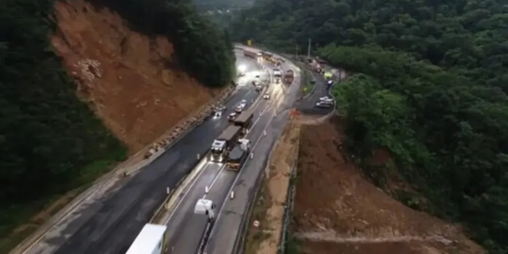 No sentido Curitiba, filas já estavam em 11 km, na manhã desta quinta-feira (8)