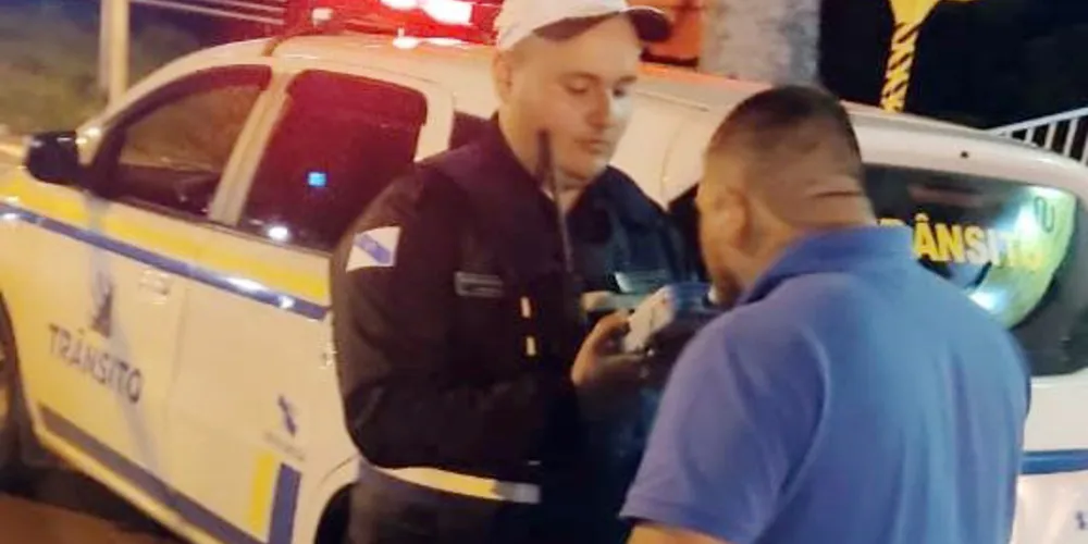 A ação reuniu agentes da superintendência de trânsito e segurança viária, acompanhados da Guarda Civil Municipal