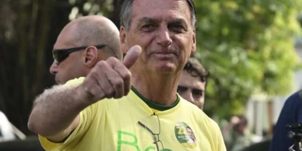 Presidente e candidato à reeleição, Jair Bolsonaro (PL), lidera a corrida eleitoral no Paraná