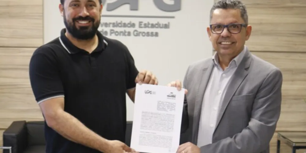 Presidente da AMCG e prefeito de Piraí do Sul, Henrique Carneiro (União), esteve reunido com o reitor da UEPG, Miguel Sanches Neto