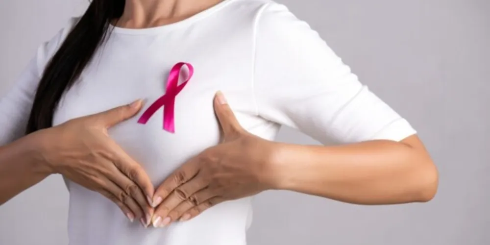 O Outubro Rosa é celebrado anualmente com o objetivo de compartilhar informações e promover a conscientização sobre o câncer de mama
