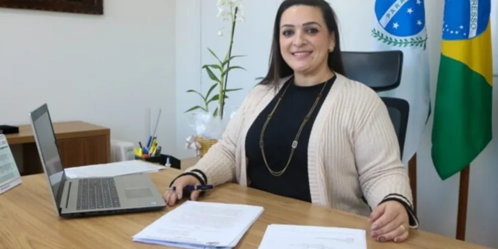 Prefeita Elisangela Pedroso (PSB) comentou sobre a importância da pavimentação que contempla o trecho onde residem 40 famílias