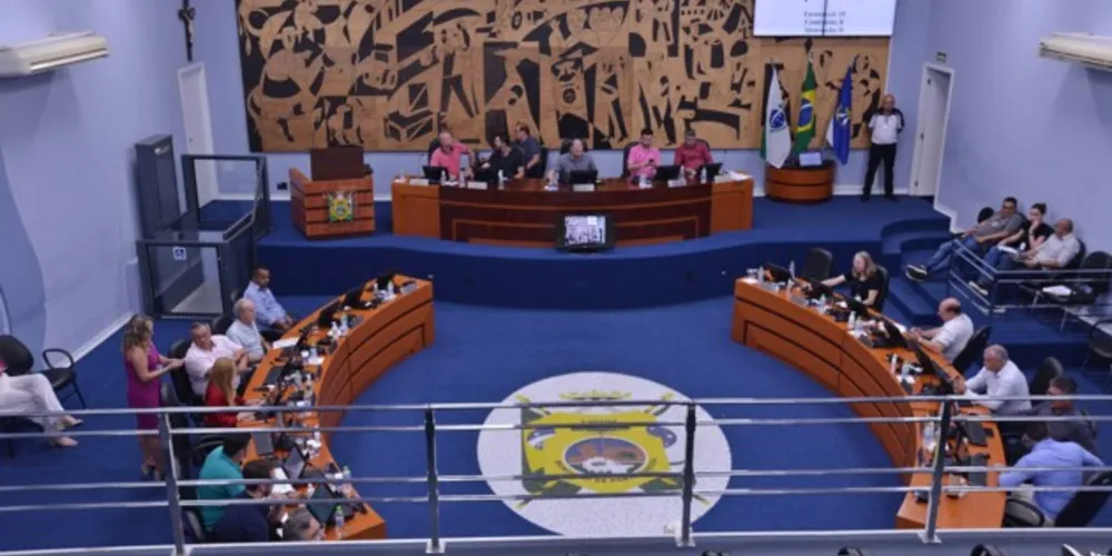 A primeira sessão será nesta sexta-feira (9).
