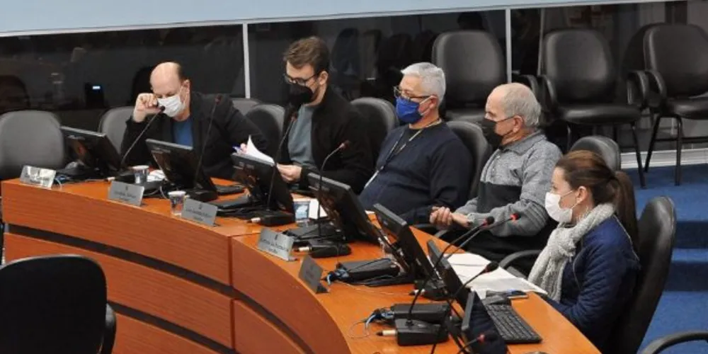 Celso Cieslak, Geraldo Stocco, Joce Canto, Léo Farmacêutico e Jairton da Farmácia compõem a CPI.