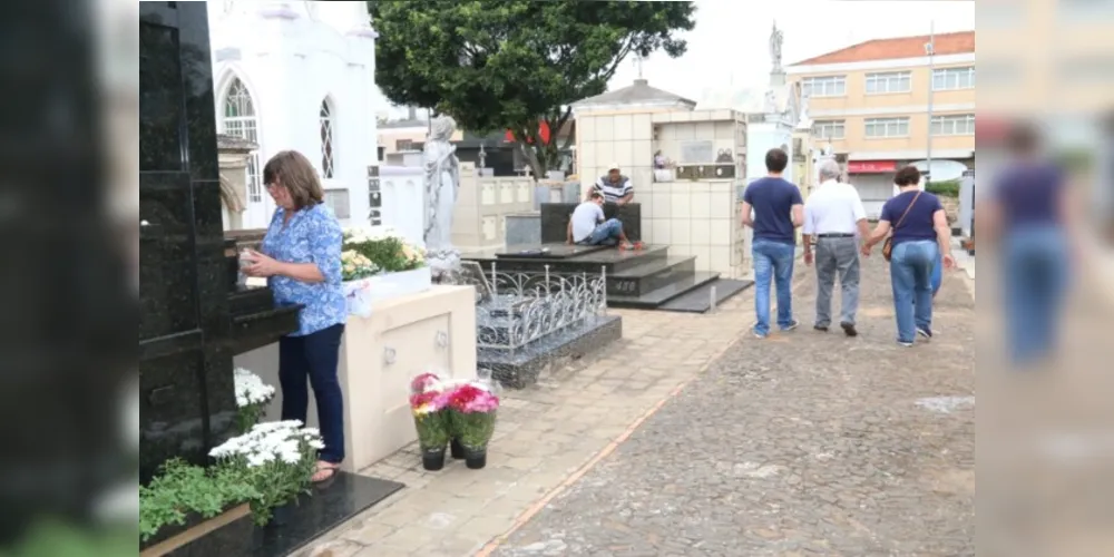 Expectativa é para os 21 cemitérios de Ponta Grossa - sete na parte urbana e 14 nos distritos rurais