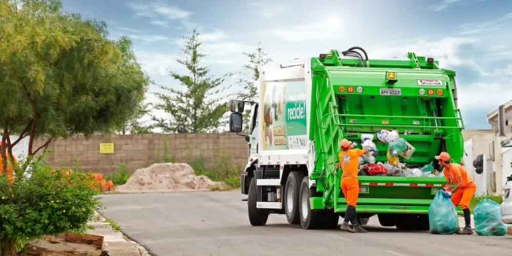 A empresa responsável pelo serviço é a Ponta Grossa Ambiental