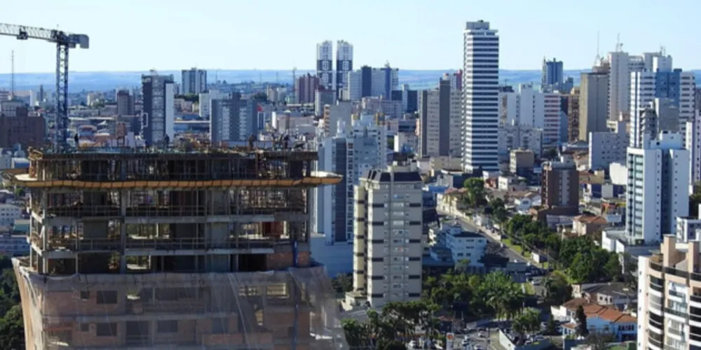 A construção de edifícios criou 62 novas vagas no mês de agosto em Ponta Grossa