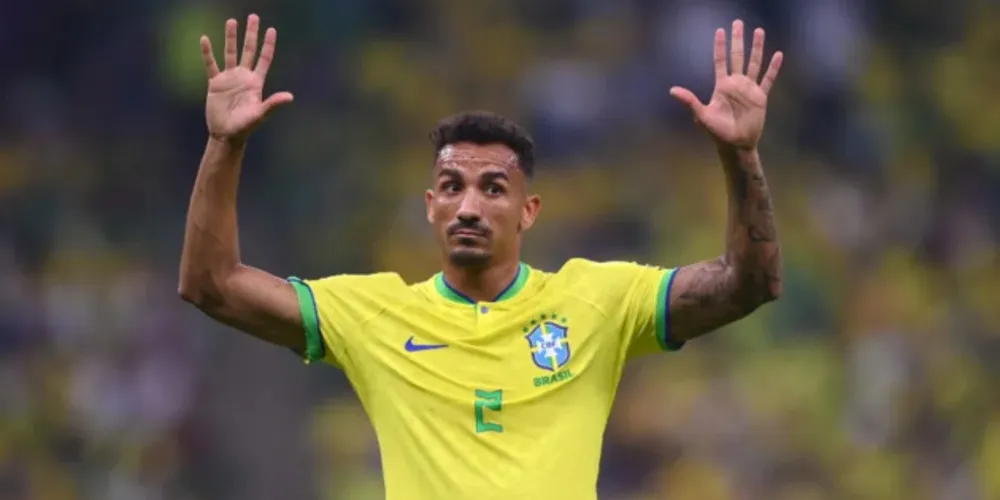 Lateral direito da seleção brasileira sofreu lesão no tornozelo e só volta em eventual oitavas de final