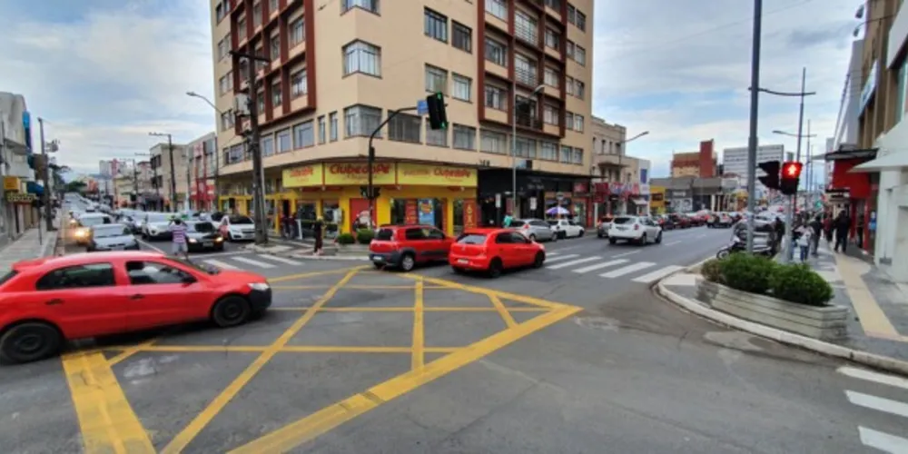 Sindicato do Comércio Varejista informou que o expediente fica a cargo da empresa. Contudo, boa parte delas deve optar por fechar durante o jogo