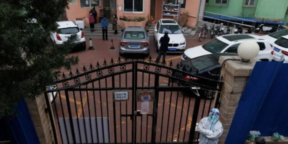 Pequim fecha parques e museus em meio a aumento de casos de Covid na China