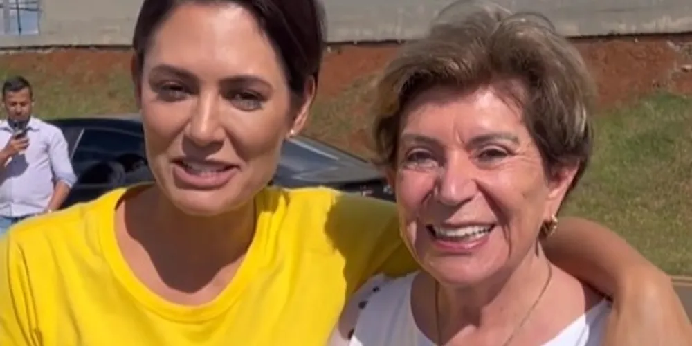 A prefeita Elizabeth Schmidt (PSD) apoiou Jair Bolsonaro (PL) e se reuniu com a primeira-dama Michelle em evento de campanha.