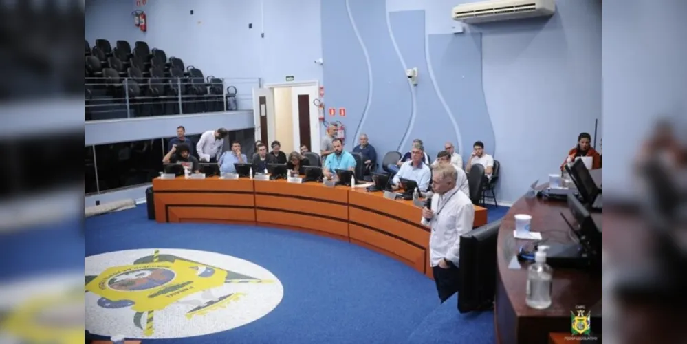 Reunião na Câmara Municipal de Ponta Grossa.