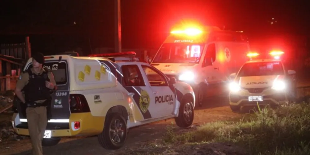 Equipes da Polícia Militar estiveram no local realizando os atendimentos necessários