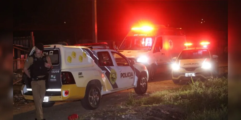 Equipes da Polícia Militar estiveram no local realizando os atendimentos necessários