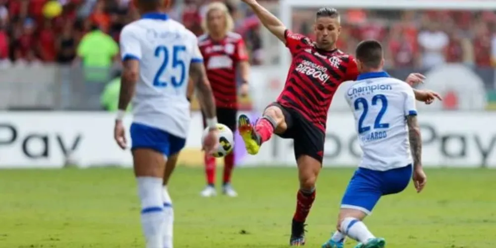 A tarde marcou as despedidas de Diego Ribas e Diego Alves no Flamengo