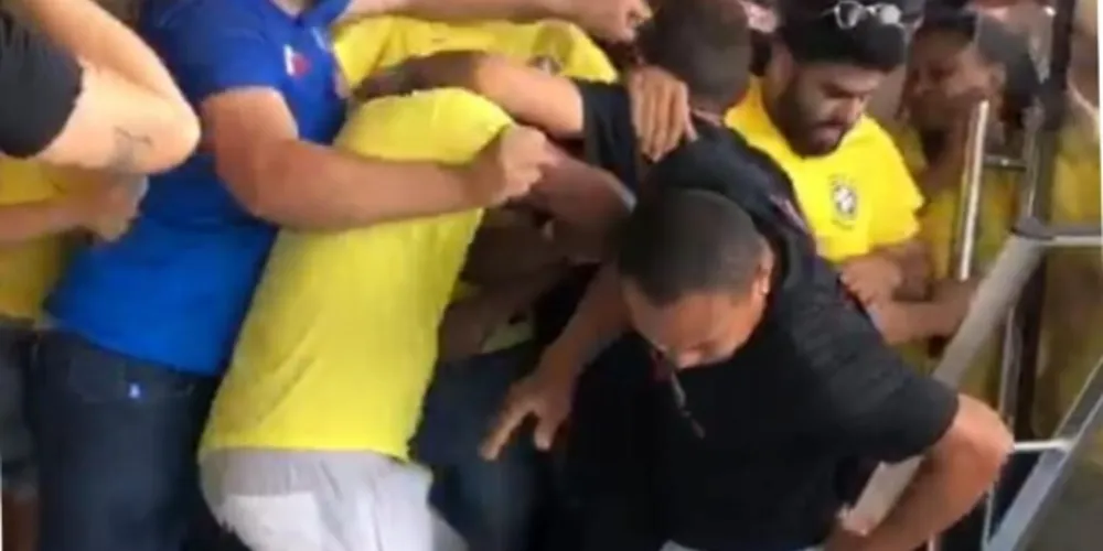 Promoção foi em Goiânia, no domingo de eleições; mulher teve complicações após o evento e morreu nesta segunda