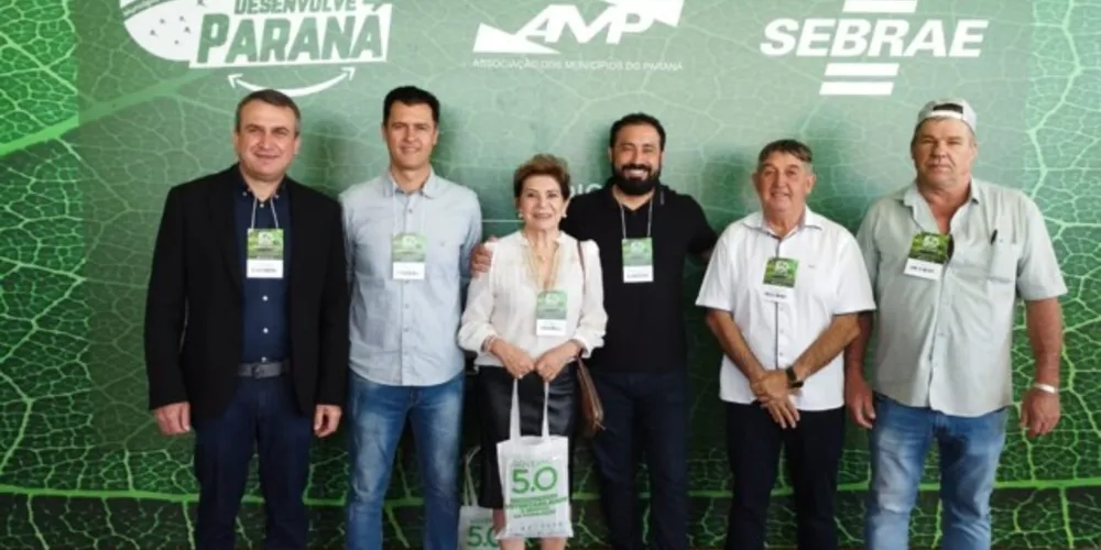 Gestores municipais tiveram a oportunidade de dialogar com lideranças estaduais e participar de palestras