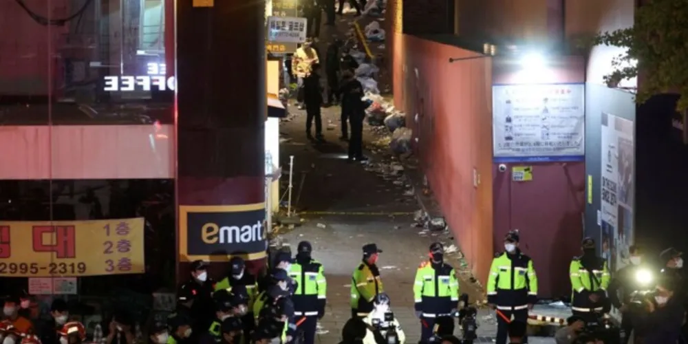 Situação aconteceu em Seul. Outras 150 pessoas ficaram feridas no esmagamento