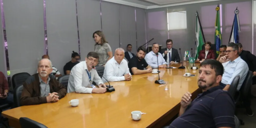A reunião aconteceu na última terça-feira, no gabinete da prefeita Elizabeth.