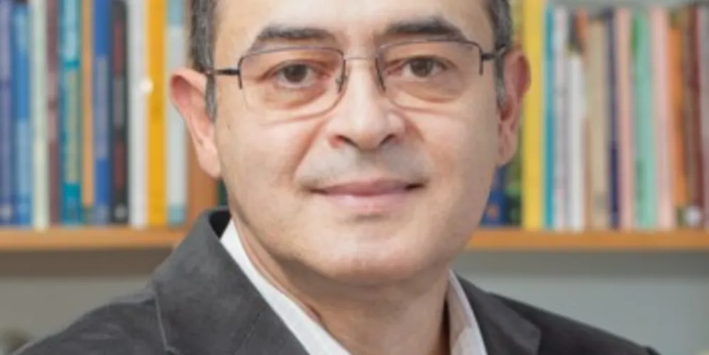 Texto de autoria de Jefferson Mainardes, professor do Departamento de Educação da Universidade Estadual de Ponta Grossa