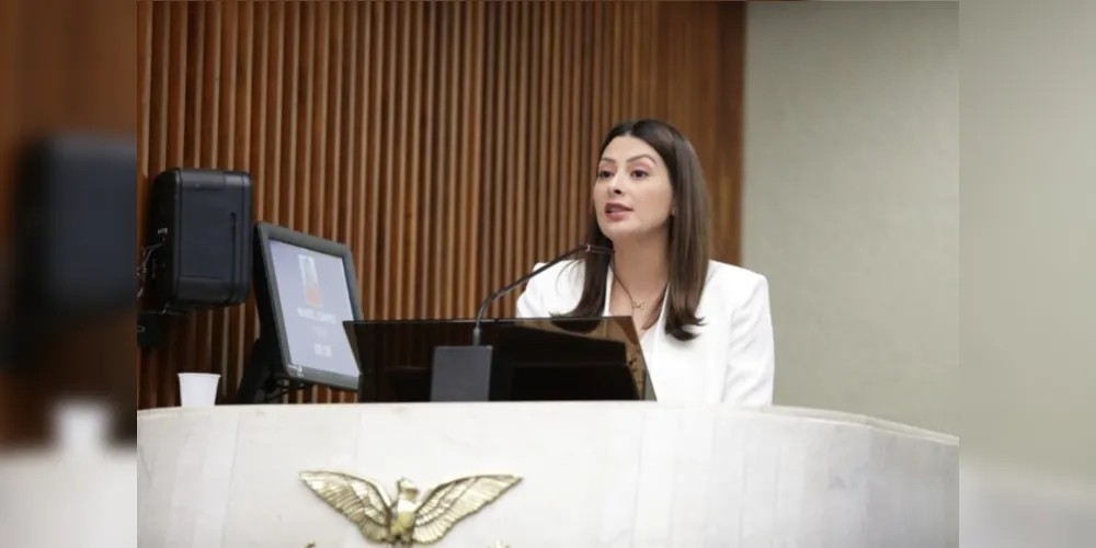 Mabel Canto, deputada estadual, durante sessão da Assembleia Legislativa.