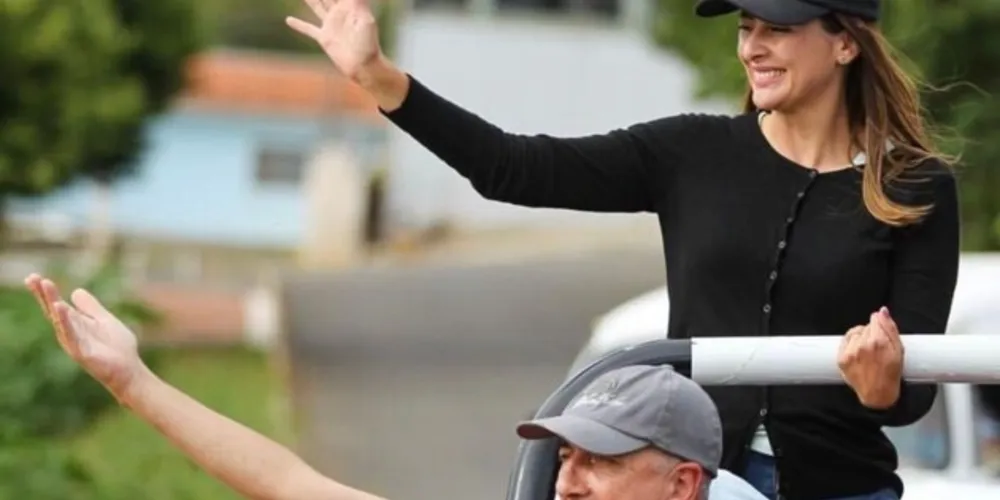 Mabel Canto em campanha ao lado do pai, Jocelito.