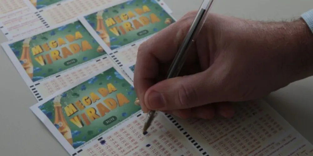 O valor de uma aposta simples, com seis dezenas, é de R$ 4,50