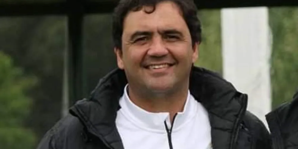 Netinho quando atuava como treinador do sub-17 do Coritiba.