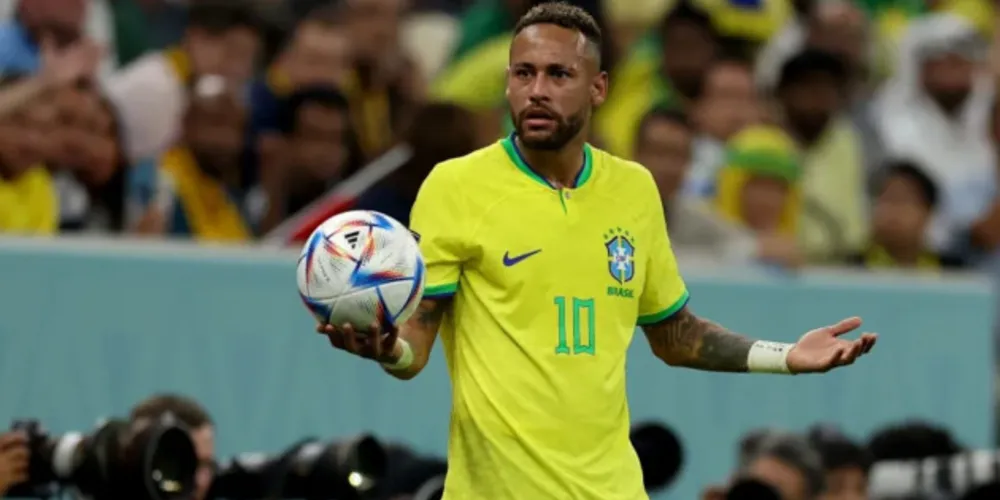 Camisa 10 teve uma lesão no tornozelo no segundo tempo contra a Sérvia, na quinta (24)