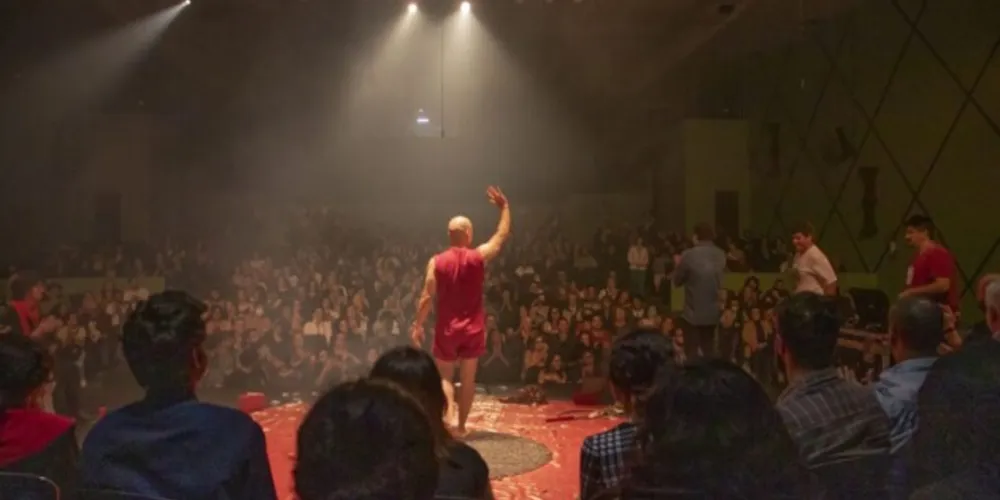 Espetáculo contou com a participação do público até no palco