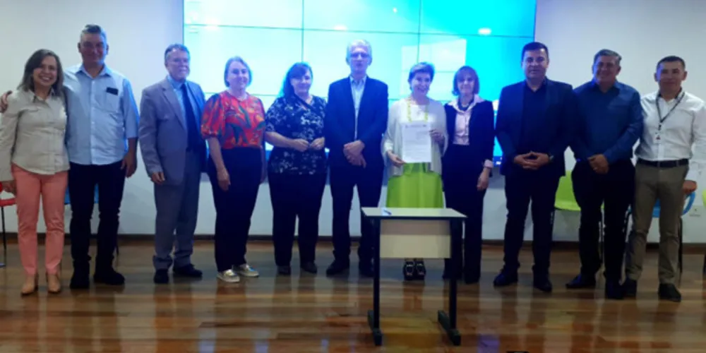 Prefeita Elizabeth Schmidt (PSD) esteve no evento confirmando a participação no Sisan