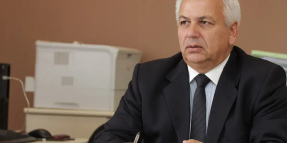 O juiz eleitoral, Dr. Helio Engelhardt.