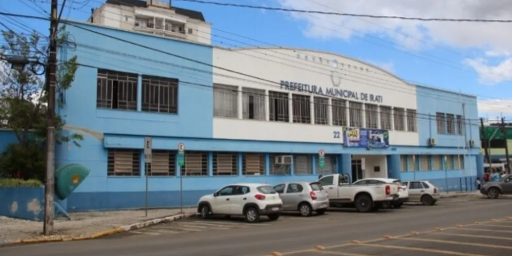 As inscrições para o concurso da Prefeitura de Irati custam de R$ 60 a R$ 100