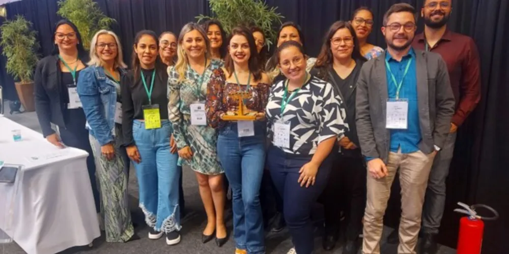 Servidores da Fundação Municipal de Saúde (FMS) durante a premiação