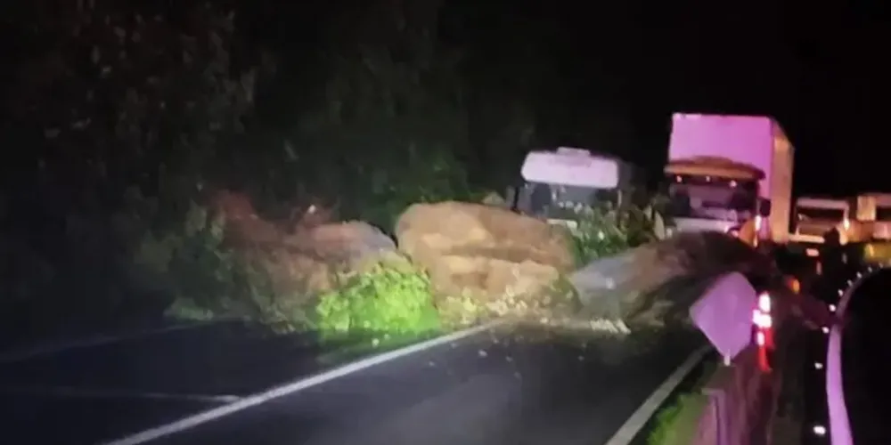 Situação aconteceu no começo da madrugada deste sábado em Morretes