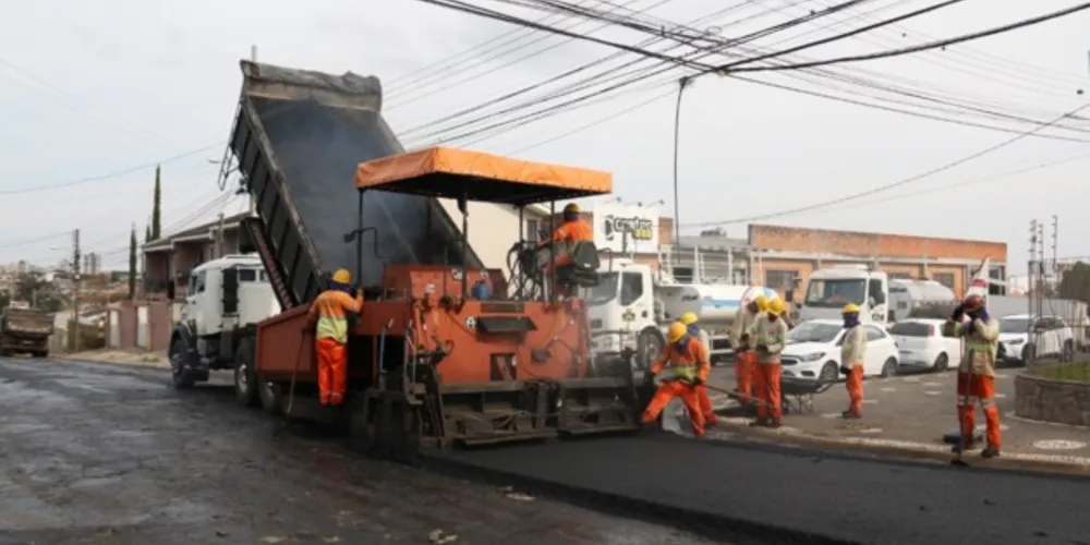 Trecho de 2,5 km recebe novo pavimento desde a Boa Vista até a região central de Ponta Grossa