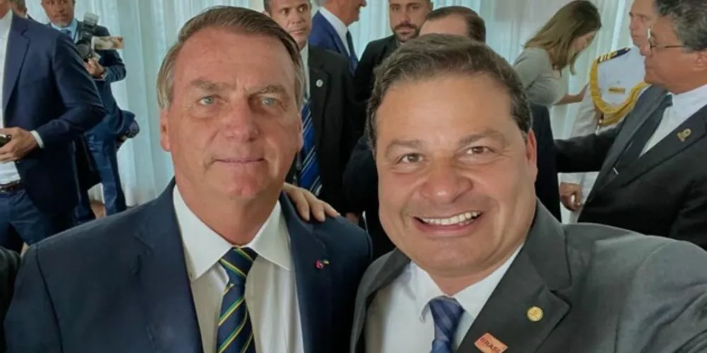 Jair Bolsonaro e Sandro Alex reunidos no Palácio da Alvorada.