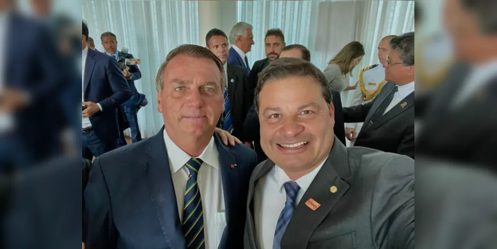 Jair Bolsonaro e Sandro Alex reunidos no Palácio da Alvorada.