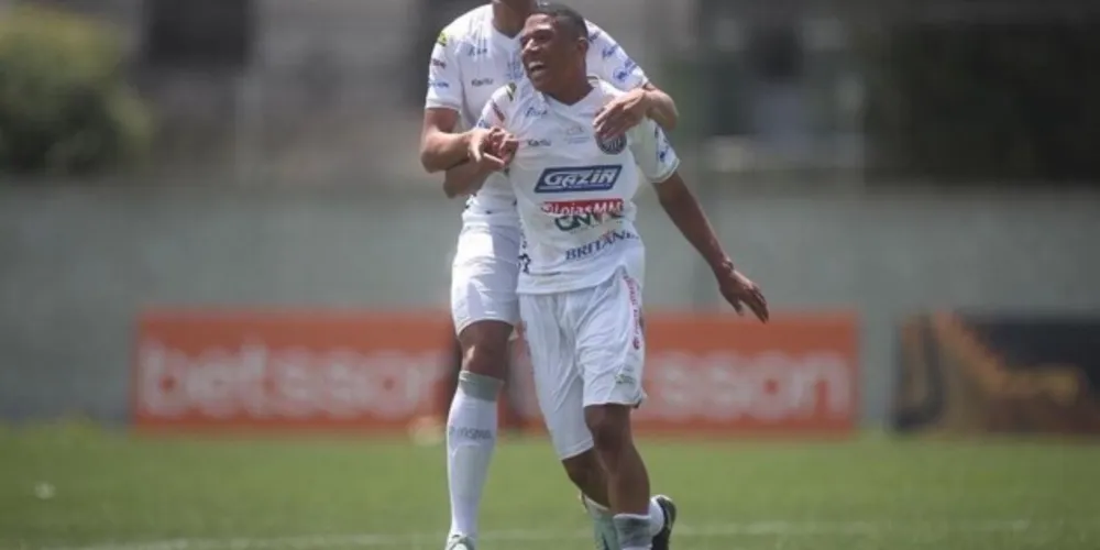 O Fantasma venceu com 3 gols de Brenno e 1 de Dudu Mosconi.