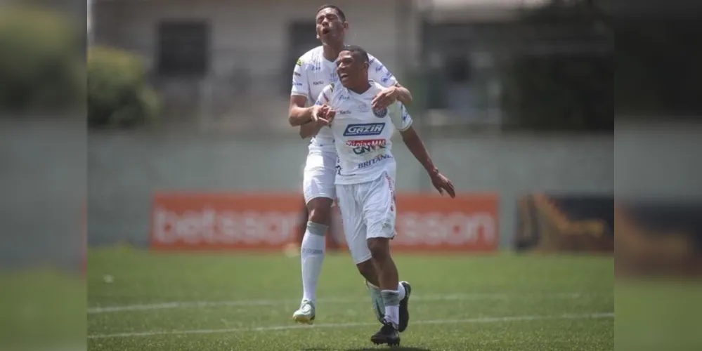 O Fantasma venceu com 3 gols de Brenno e 1 de Dudu Mosconi.