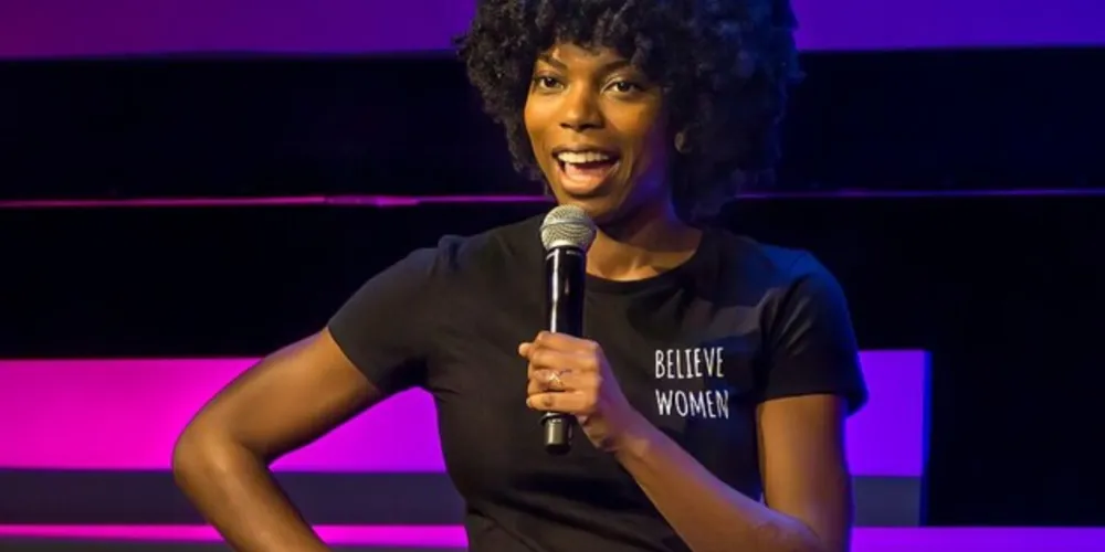 Zamata é também comediante, onde ficou por quatro anos no programa ‘Saturday Night Live’