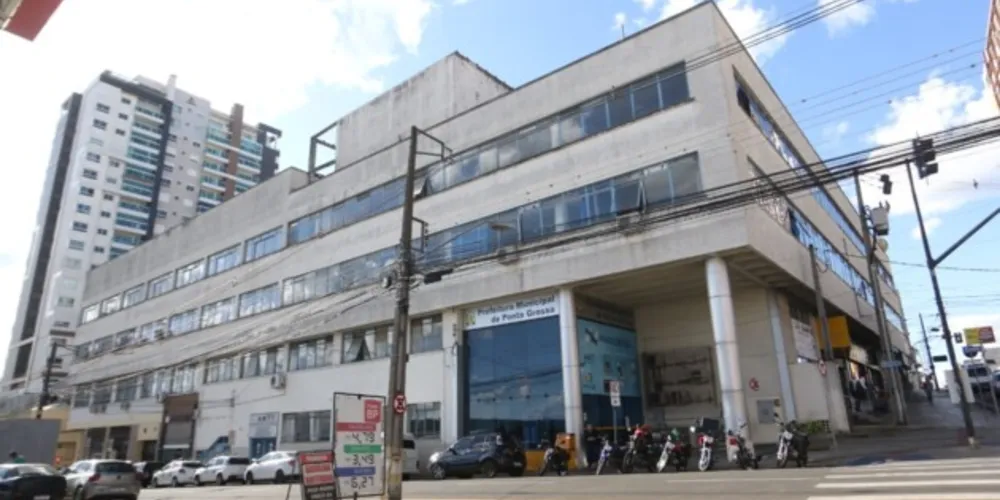 Local fica no cruzamento da rua Balduíno Taques com a Doutor Colocares, no centro da cidade