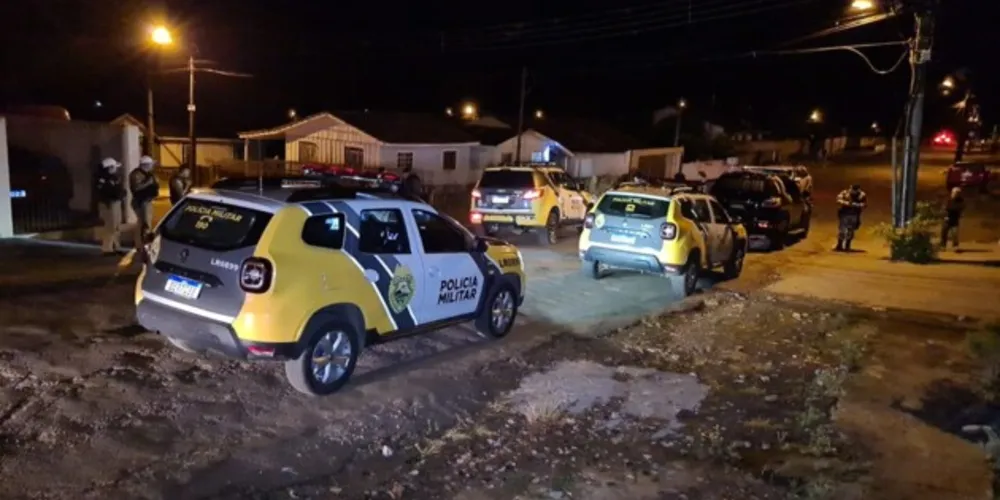 Agentes da polícia estiveram na região fazendo os atendimentos necessários