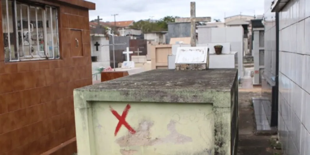 População precisa estar atenta com as datas divulgadas para a limpeza dos túmulos