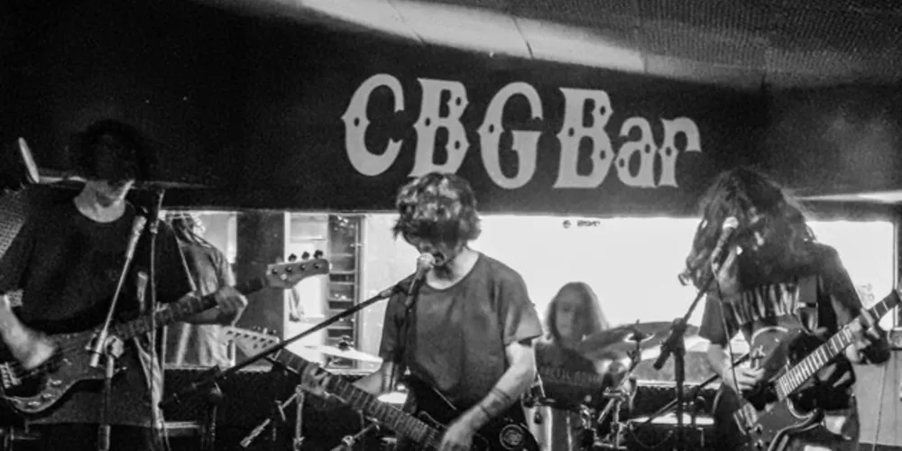 A banda 'Velut Luna' se apresenta no Ruidosa Festival nesta sexta no CBGBAR