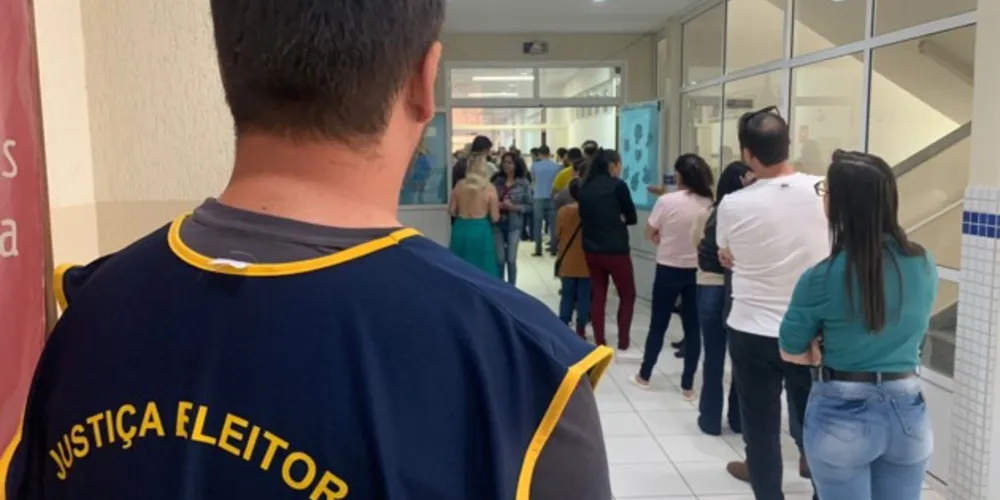 Demora na votação também foi visualizada em alguns pontos de Ponta Grossa
